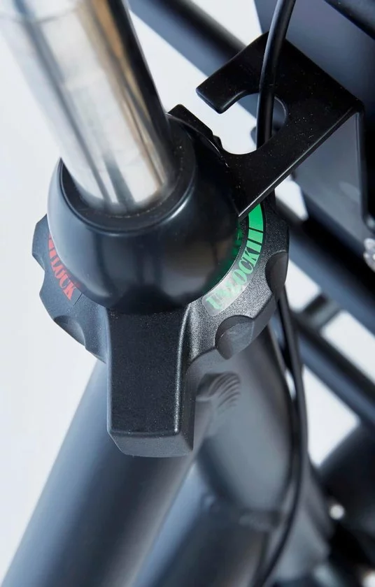 Cortina U4 - Stadsfiets - D50 - Jet Black Matt - R3 6 Cortina U4 - Stadsfiets - D50 - Jet Black Matt - R3 - Afbeelding 6