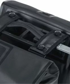 Basil Urban Dry Dubbele Fietstas MIK - Zwart - 50 Liter -Fietsen-accessoires Verkoopwinkel 550x356 5