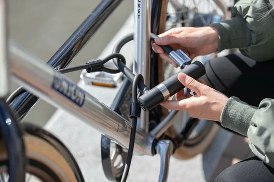 AXA Newton Mini Pro Incl Kabel Beugelslot - ART 2 Slot Voor Fietsen 14 Cm - Zwart 3 AXA Newton Mini Pro Incl Kabel Beugelslot - ART 2 Slot Voor Fietsen 14 Cm - Zwart - Afbeelding 3