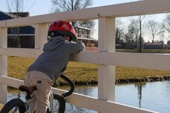 BBB Cycling Boogy Fietshelm - Kind - Maat S - Glanzend Rood - BHE-37 4 BBB Cycling Boogy Fietshelm - Kind - Maat S - Glanzend Rood - BHE-37 - Afbeelding 4