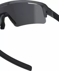 BBB Cycling Fuse PC MLC Zilver Fietsbril - Anti Condens Zonnebril - 3 Lichtgewicht Lenzen - Transparant Grijs - BSG-65 -Fietsen-accessoires Verkoopwinkel 550x385 1