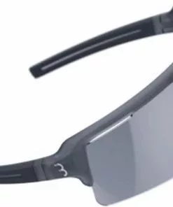 BBB Cycling Fuse PC MLC Zilver Fietsbril - Anti Condens Zonnebril - 3 Lichtgewicht Lenzen - Transparant Grijs - BSG-65 -Fietsen-accessoires Verkoopwinkel 550x398