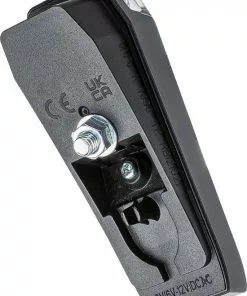 AXA - Nyx Dynamo Steady - Fiets Achterlicht - LED Fietsverlichting - Spatbord Montage - Rood 13 AXA - Nyx Dynamo Steady - Fiets Achterlicht - LED Fietsverlichting - Spatbord Montage - Rood -Fietsen-accessoires Verkoopwinkel 550x760 4